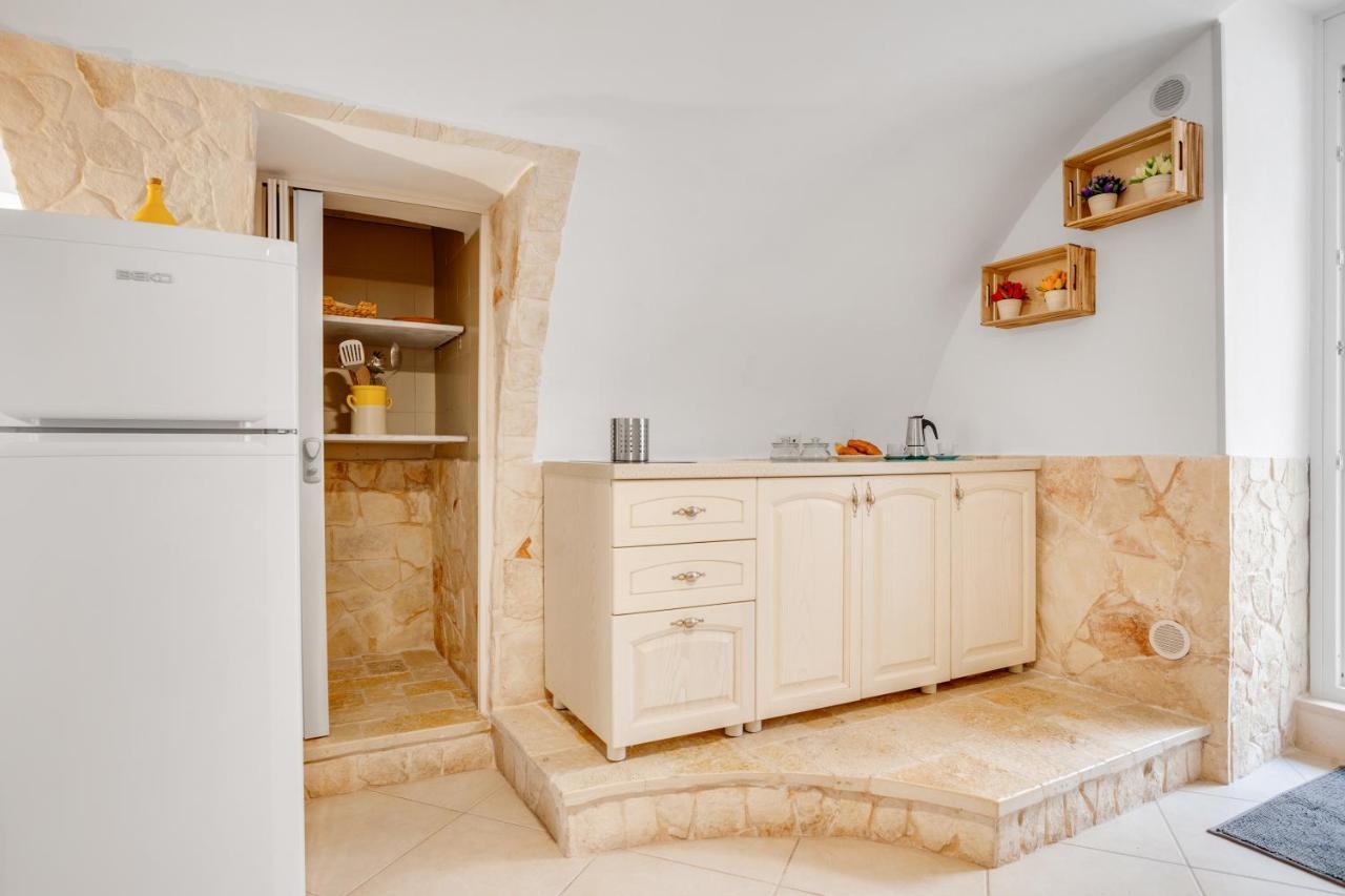 La Chicca Historic Center Beautiful Flat Apartman Monopoli Kültér fotó
