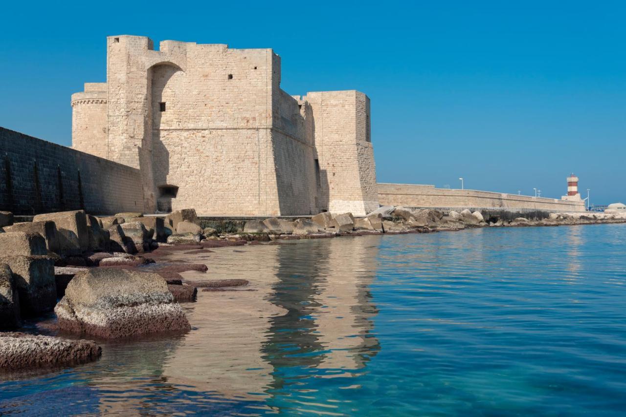 La Chicca Historic Center Beautiful Flat Apartman Monopoli Kültér fotó